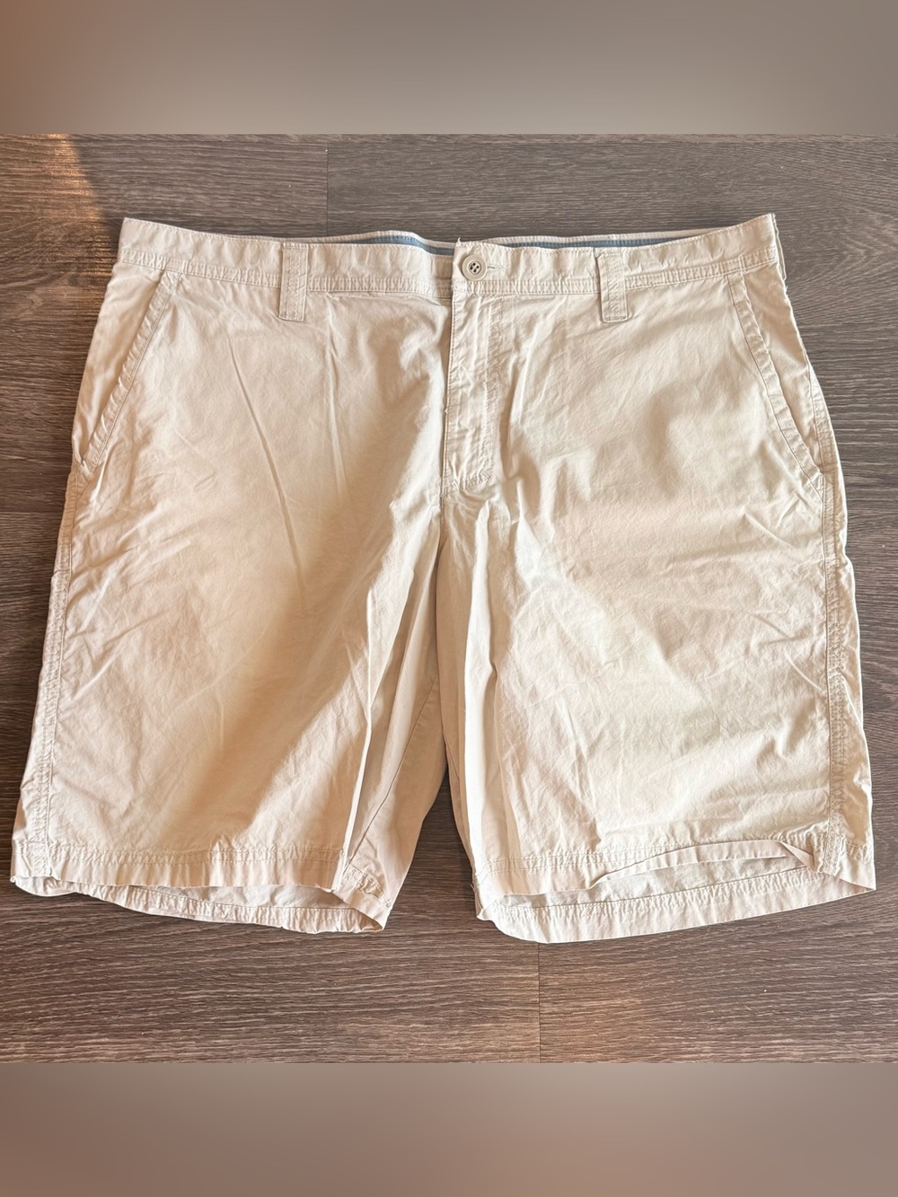 Columbia Light Beige Flat-Front Men's Shorts